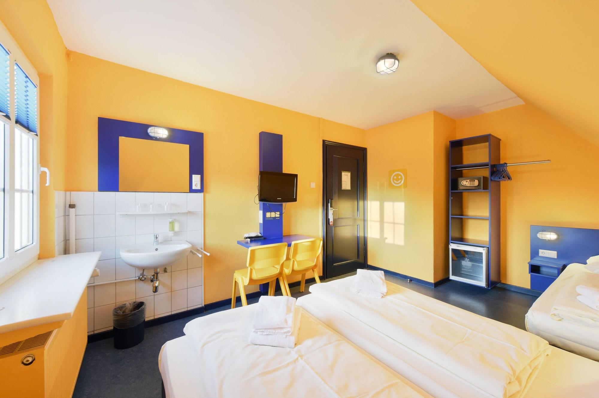 Bed'Nbudget Expo-Hostel Rooms Hannover Exterior photo