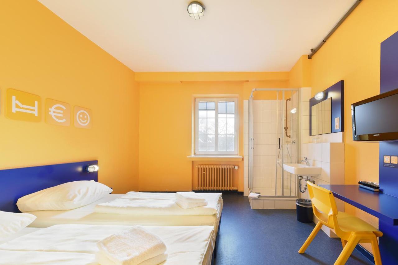 Bed'Nbudget Expo-Hostel Rooms Hannover Exterior photo