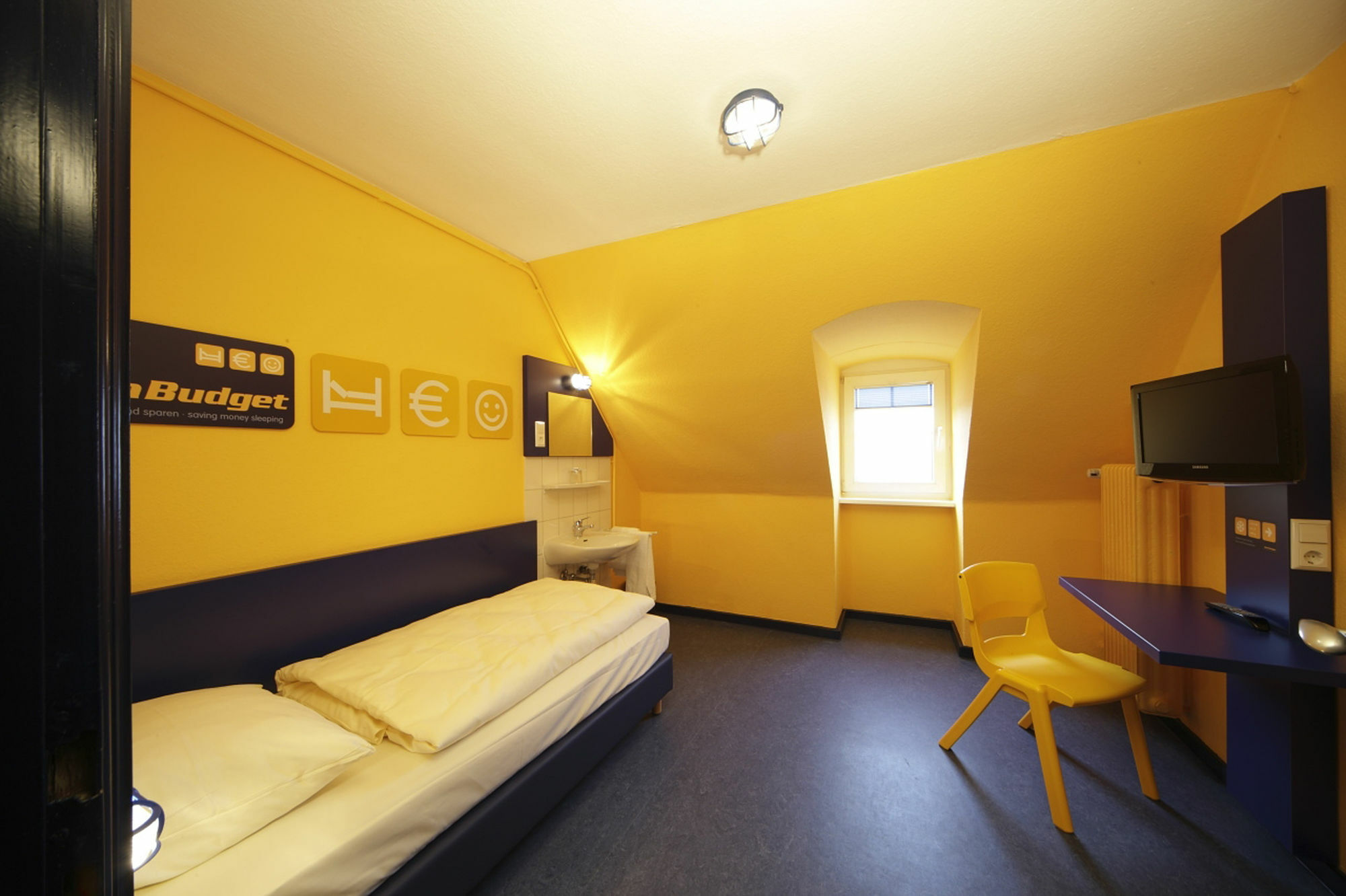Bed'Nbudget Expo-Hostel Rooms Hannover Exterior photo